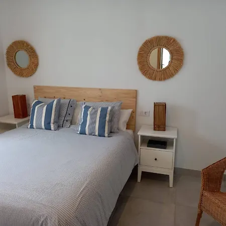 Caleta De Famara Casa Acogedora Y Espaciosa * טגיסי
