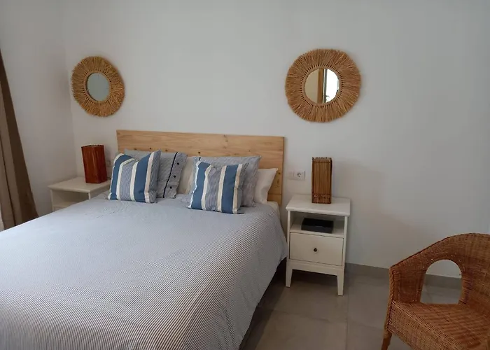 Caleta De Famara Casa Acogedora Y Espaciosa * Teguise (Lanzarote)